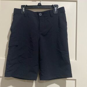 Boys Med UA golf shorts